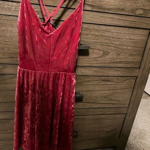 Size M- cute, light flowy pink dress- tagged never worn